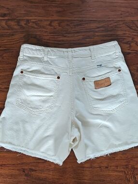 Wrangler Hemp/ Cotton Cutoff Jean Shorts Cream Size 29